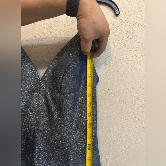 Ball gown dress - Picture 8 of 10